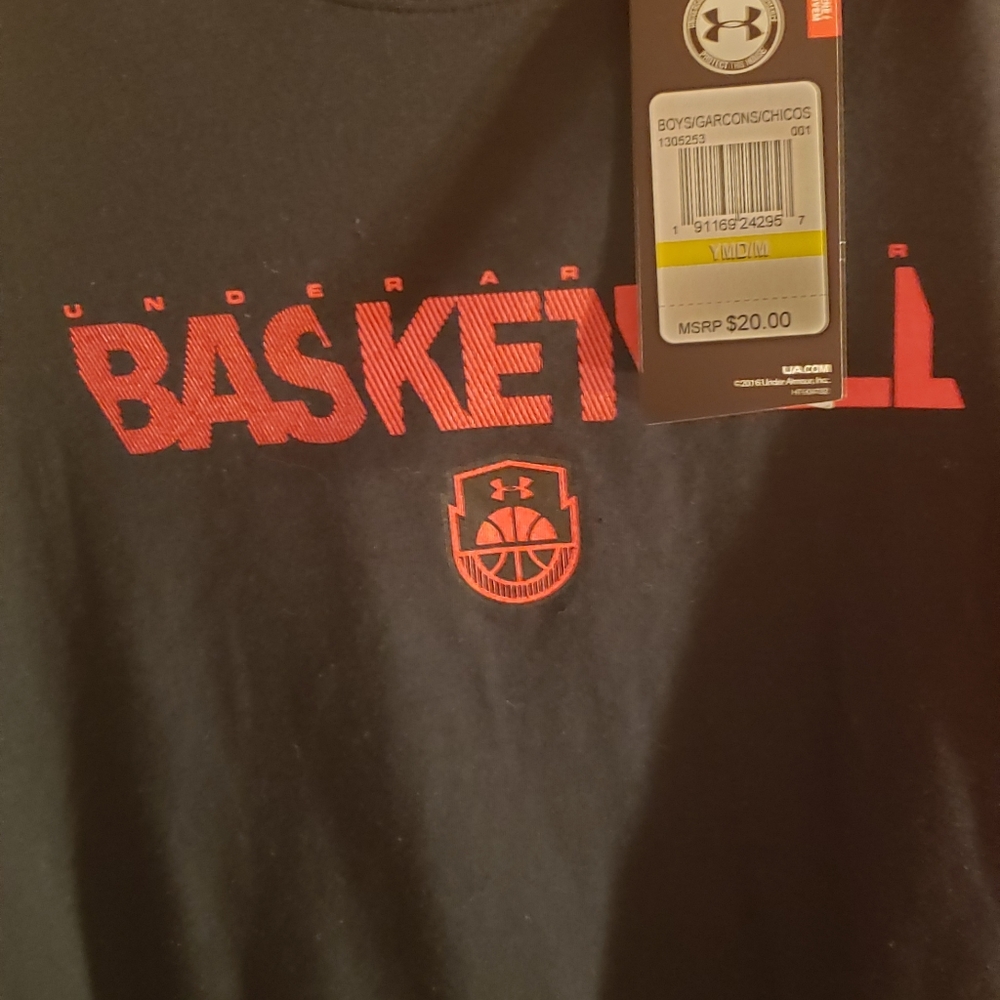 UA t-shirt - Picture 3 of 3